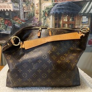 Louis Vuitton Monogram Sully MM handbag